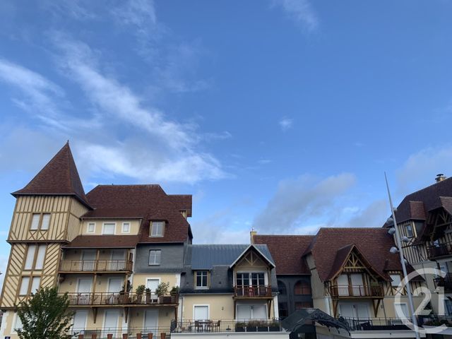 Appartement F2 à vendre - 2 pièces - 35.0 m2 - DEAUVILLE - 14 - BASSE-NORMANDIE - Century 21 Tirard-Gardie Appartement F2 à vendre - 2 pièces - 35.0 m2 - DEAUVILLE - 14 - BASSE-NORMANDIE - Century 21 Tirard-Gardie