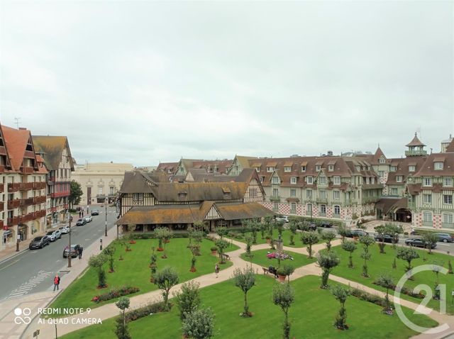 Afficher la photo en grand Appartement F3 à vendre - 3 pièces - 93.0 m2 - DEAUVILLE - 14 - BASSE-NORMANDIE - Century 21 Tirard-Gardie