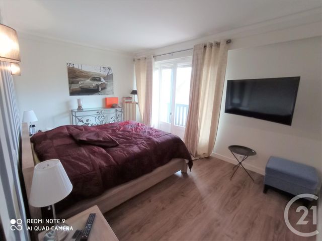 Afficher la photo en grand Appartement F3 à vendre - 3 pièces - 93.0 m2 - DEAUVILLE - 14 - BASSE-NORMANDIE - Century 21 Tirard-Gardie