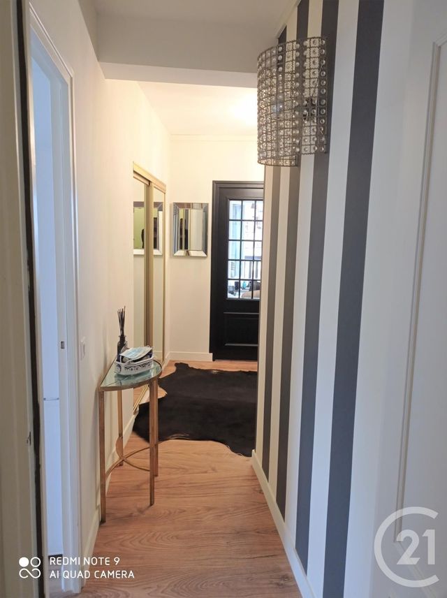 Afficher la photo en grand Appartement F3 à vendre - 3 pièces - 93.0 m2 - DEAUVILLE - 14 - BASSE-NORMANDIE - Century 21 Tirard-Gardie