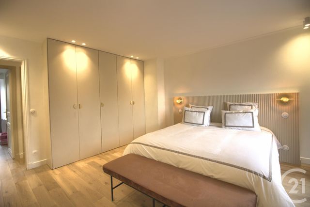 Appartement F4 à vendre - 4 pièces - 108.43 m2 - DEAUVILLE - 14 - BASSE-NORMANDIE - Century 21 Tirard-Gardie Appartement F4 à vendre - 4 pièces - 108.43 m2 - DEAUVILLE - 14 - BASSE-NORMANDIE - Century 21 Tirard-Gardie