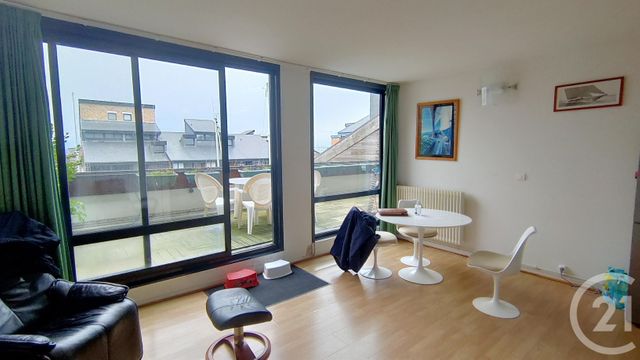 Afficher la photo en grand Appartement F4 à vendre - 4 pièces - 97.0 m2 - DEAUVILLE - 14 - BASSE-NORMANDIE - Century 21 Tirard-Gardie