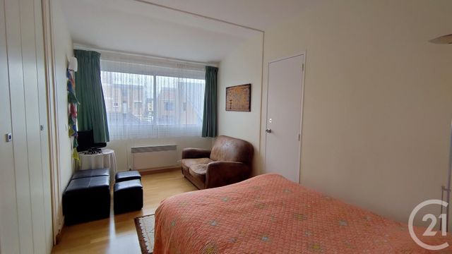 Afficher la photo en grand Appartement F4 à vendre - 4 pièces - 97.0 m2 - DEAUVILLE - 14 - BASSE-NORMANDIE - Century 21 Tirard-Gardie