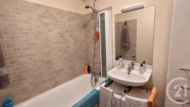 Afficher la photo en grand Appartement F4 à vendre - 4 pièces - 97.0 m2 - DEAUVILLE - 14 - BASSE-NORMANDIE - Century 21 Tirard-Gardie