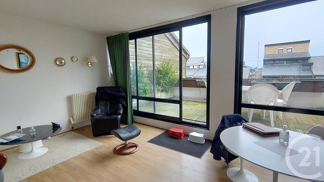 Afficher la photo en grand Appartement F4 à vendre - 4 pièces - 97.0 m2 - DEAUVILLE - 14 - BASSE-NORMANDIE - Century 21 Tirard-Gardie