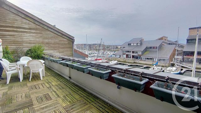 Afficher la photo en grand Appartement F4 à vendre - 4 pièces - 97.0 m2 - DEAUVILLE - 14 - BASSE-NORMANDIE - Century 21 Tirard-Gardie