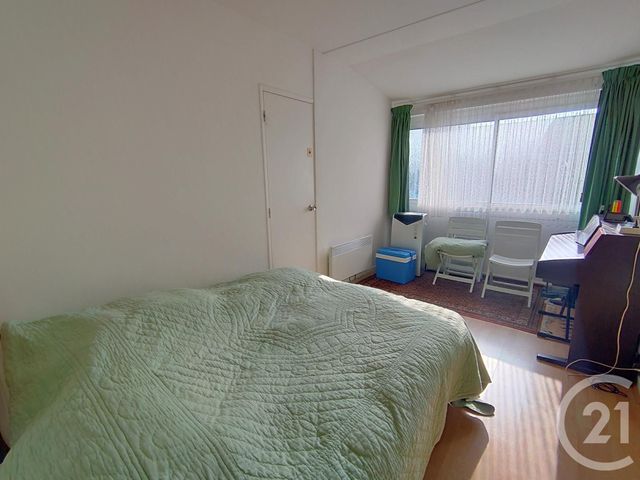Afficher la photo en grand Appartement F4 à vendre - 4 pièces - 97.0 m2 - DEAUVILLE - 14 - BASSE-NORMANDIE - Century 21 Tirard-Gardie