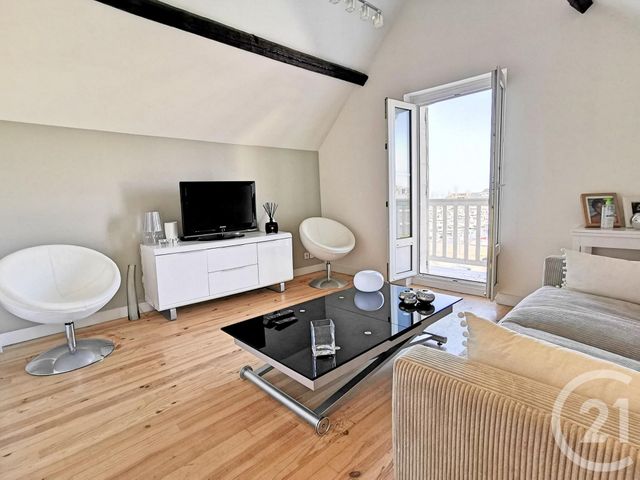 Afficher la photo en grand Appartement F3 à vendre - 3 pièces - 43.2 m2 - DEAUVILLE - 14 - BASSE-NORMANDIE - Century 21 Tirard-Gardie