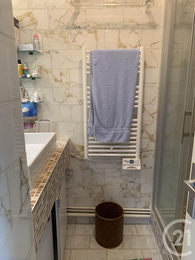 Appartement F5 à vendre - 5 pièces - 90.0 m2 - TOURGEVILLE - 14 - BASSE-NORMANDIE - Century 21 Tirard-Gardie Appartement F5 à vendre - 5 pièces - 90.0 m2 - TOURGEVILLE - 14 - BASSE-NORMANDIE - Century 21 Tirard-Gardie