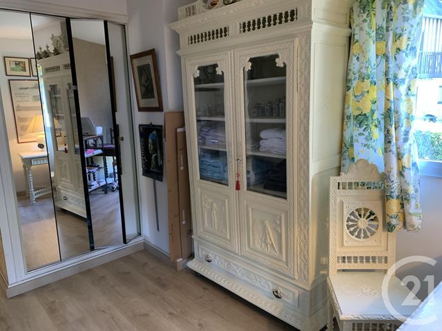 Appartement F5 à vendre - 5 pièces - 90.0 m2 - TOURGEVILLE - 14 - BASSE-NORMANDIE - Century 21 Tirard-Gardie Appartement F5 à vendre - 5 pièces - 90.0 m2 - TOURGEVILLE - 14 - BASSE-NORMANDIE - Century 21 Tirard-Gardie