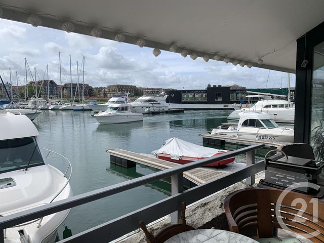 Appartement F5 à vendre - 5 pièces - 78.0 m2 - DEAUVILLE - 14 - BASSE-NORMANDIE - Century 21 Tirard-Gardie Appartement F5 à vendre - 5 pièces - 78.0 m2 - DEAUVILLE - 14 - BASSE-NORMANDIE - Century 21 Tirard-Gardie