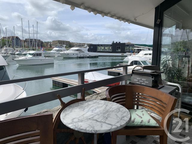 Appartement F5 à vendre - 5 pièces - 78.0 m2 - DEAUVILLE - 14 - BASSE-NORMANDIE - Century 21 Tirard-Gardie Appartement F5 à vendre - 5 pièces - 78.0 m2 - DEAUVILLE - 14 - BASSE-NORMANDIE - Century 21 Tirard-Gardie