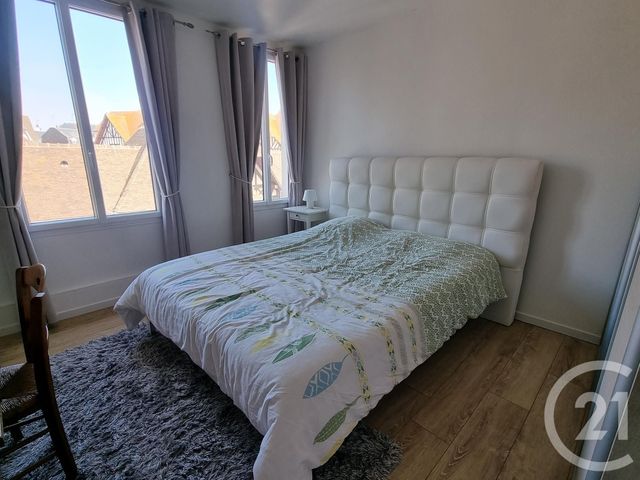 Afficher la photo en grand Appartement F2 à vendre - 2 pièces - 37.88 m2 - DEAUVILLE - 14 - BASSE-NORMANDIE - Century 21 Tirard-Gardie