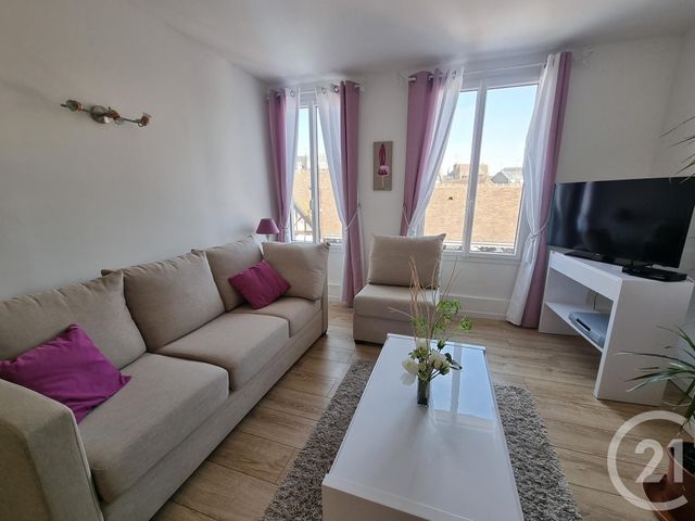 Afficher la photo en grand Appartement F2 à vendre - 2 pièces - 37.88 m2 - DEAUVILLE - 14 - BASSE-NORMANDIE - Century 21 Tirard-Gardie