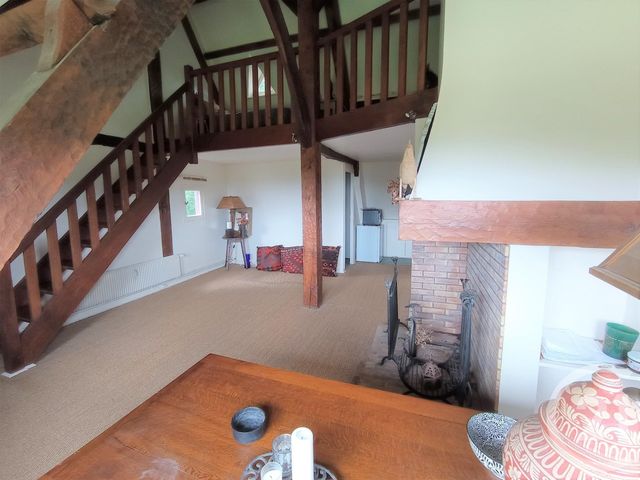 Afficher la photo en grand Appartement F2 à vendre - 2 pièces - 37.39 m2 - TOURGEVILLE - 14 - BASSE-NORMANDIE - Century 21 Tirard-Gardie
