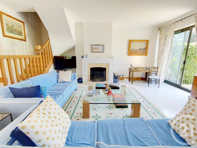 Afficher la photo en grand Appartement F5 à vendre - 5 pièces - 110.0 m2 - TOURGEVILLE - 14 - BASSE-NORMANDIE - Century 21 Tirard-Gardie