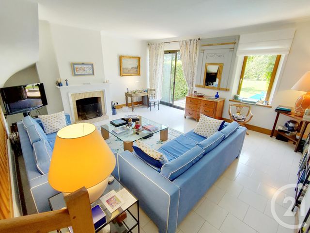 Afficher la photo en grand Appartement F5 à vendre - 5 pièces - 110.0 m2 - TOURGEVILLE - 14 - BASSE-NORMANDIE - Century 21 Tirard-Gardie