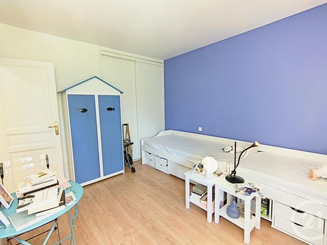 Afficher la photo en grand Appartement F5 à vendre - 5 pièces - 110.0 m2 - TOURGEVILLE - 14 - BASSE-NORMANDIE - Century 21 Tirard-Gardie