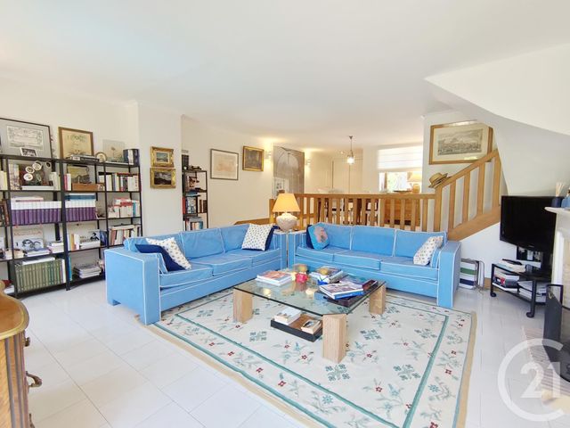 Afficher la photo en grand Appartement F5 à vendre - 5 pièces - 110.0 m2 - TOURGEVILLE - 14 - BASSE-NORMANDIE - Century 21 Tirard-Gardie