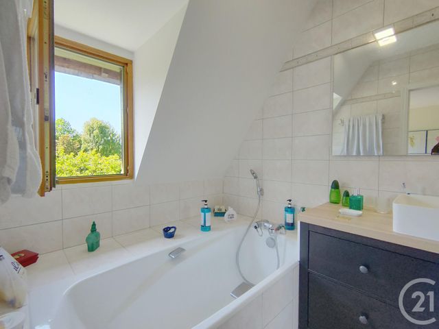 Afficher la photo en grand Appartement F5 à vendre - 5 pièces - 110.0 m2 - TOURGEVILLE - 14 - BASSE-NORMANDIE - Century 21 Tirard-Gardie