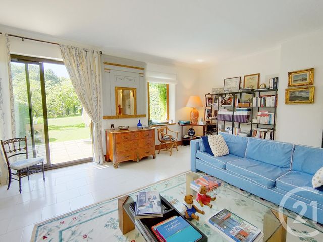 Afficher la photo en grand Appartement F5 à vendre - 5 pièces - 110.0 m2 - TOURGEVILLE - 14 - BASSE-NORMANDIE - Century 21 Tirard-Gardie
