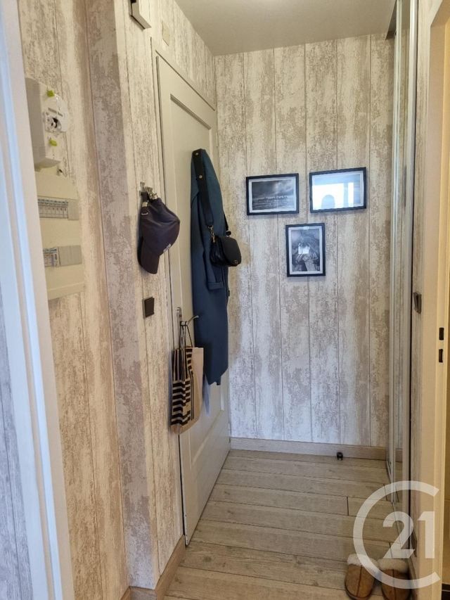 Afficher la photo en grand Appartement F1 à vendre - 1 pièce - 26.01 m2 - DEAUVILLE - 14 - BASSE-NORMANDIE - Century 21 Tirard-Gardie