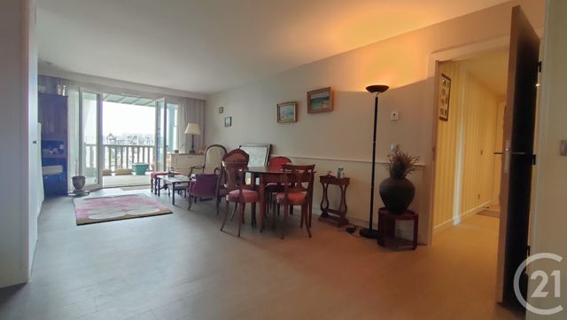 Afficher la photo en grand Appartement F4 à vendre - 4 pièces - 88.29 m2 - DEAUVILLE - 14 - BASSE-NORMANDIE - Century 21 Tirard-Gardie