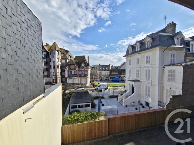 Appartement Duplex à vendre - 3 pièces - 60.32 m2 - DEAUVILLE - 14 - BASSE-NORMANDIE - Century 21 Tirard-Gardie