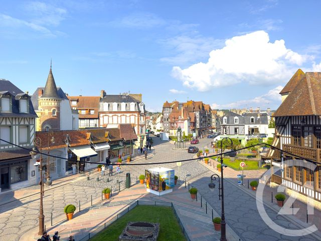 Appartement F4 à vendre - 4 pièces - 93.12 m2 - DEAUVILLE - 14 - BASSE-NORMANDIE - Century 21 Tirard-Gardie