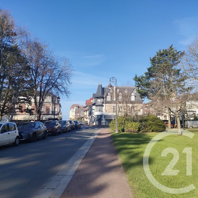 Appartement F1 à vendre - 1 pièce - 26.12 m2 - DEAUVILLE - 14 - BASSE-NORMANDIE - Century 21 Tirard-Gardie