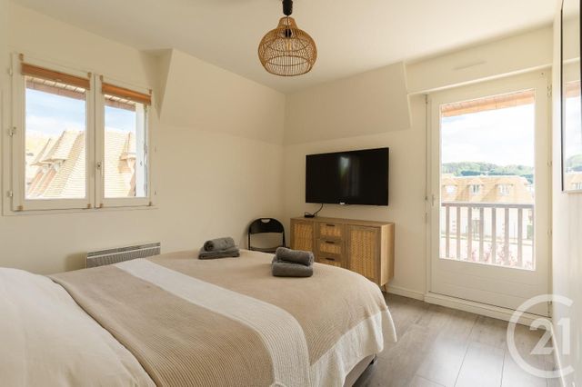 Appartement F3 à vendre - 3 pièces - 56.87 m2 - DEAUVILLE - 14 - BASSE-NORMANDIE - Century 21 Tirard-Gardie