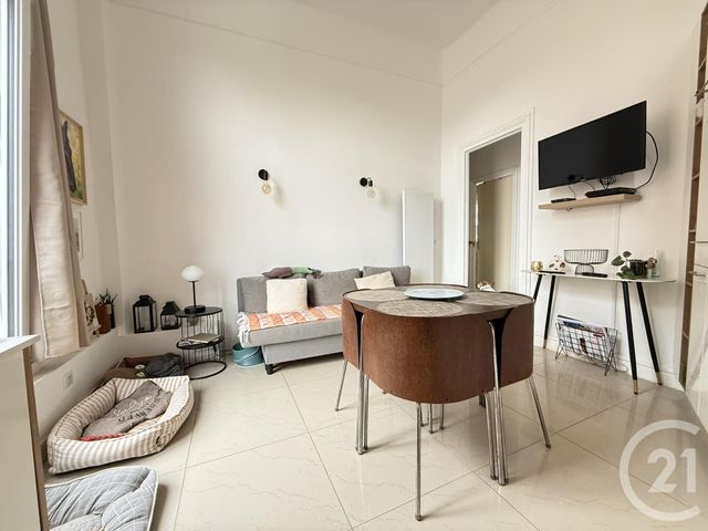 Afficher la photo en grand Appartement F2 à vendre - 2 pièces - 39.62 m2 - DEAUVILLE - 14 - BASSE-NORMANDIE - Century 21 Tirard-Gardie