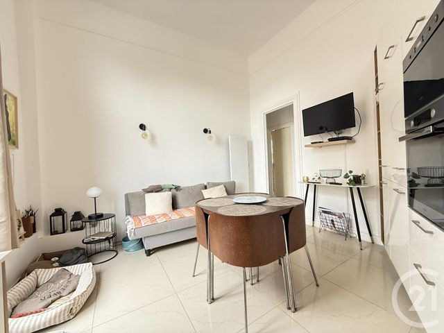 Afficher la photo en grand Appartement F2 à vendre - 2 pièces - 39.62 m2 - DEAUVILLE - 14 - BASSE-NORMANDIE - Century 21 Tirard-Gardie