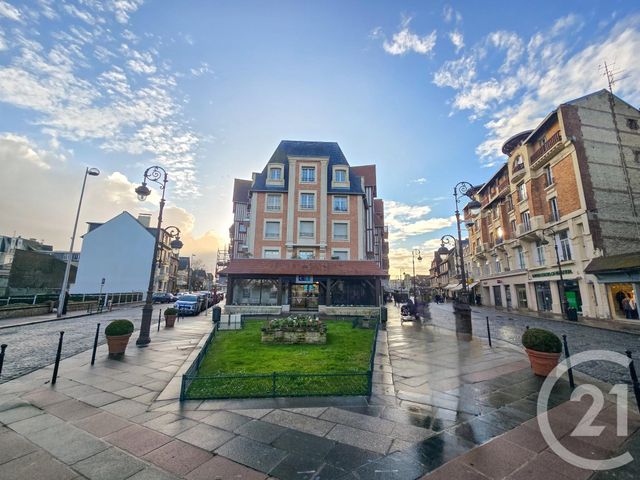 Appartement Duplex à vendre - 4 pièces - 85.0 m2 - DEAUVILLE - 14 - BASSE-NORMANDIE - Century 21 Tirard-Gardie