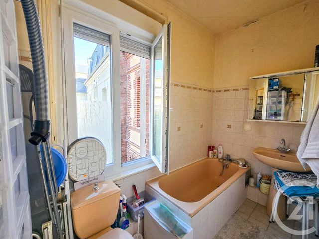 Afficher la photo en grand Appartement F1 à vendre - 1 pièce - 24.61 m2 - DEAUVILLE - 14 - BASSE-NORMANDIE - Century 21 Tirard-Gardie