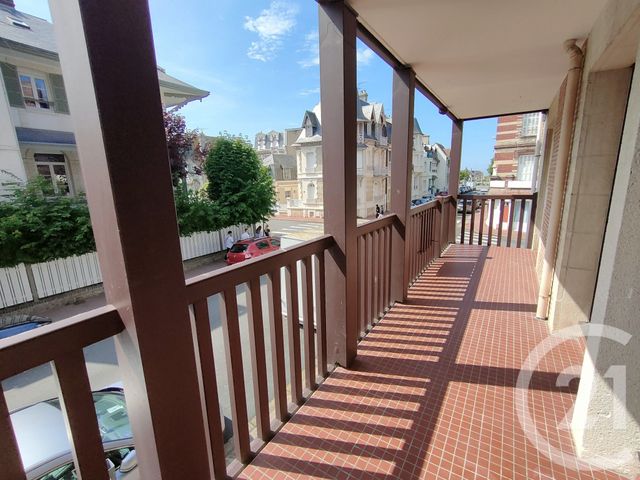 Appartement F3 à vendre - 3 pièces - 72.75 m2 - DEAUVILLE - 14 - BASSE-NORMANDIE - Century 21 Tirard-Gardie