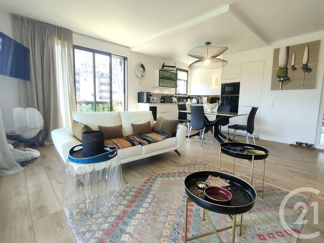 Afficher la photo en grand Appartement F2 à vendre - 2 pièces - 62.07 m2 - DEAUVILLE - 14 - BASSE-NORMANDIE - Century 21 Tirard-Gardie