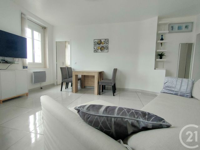 Afficher la photo en grand Appartement F3 à vendre - 3 pièces - 57.28 m2 - DEAUVILLE - 14 - BASSE-NORMANDIE - Century 21 Tirard-Gardie