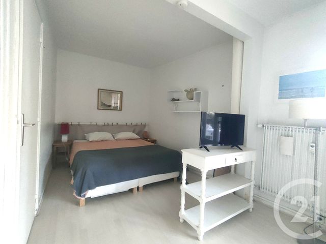 Afficher la photo en grand Appartement F3 à vendre - 3 pièces - 64.76 m2 - TOURGEVILLE - 14 - BASSE-NORMANDIE - Century 21 Tirard-Gardie