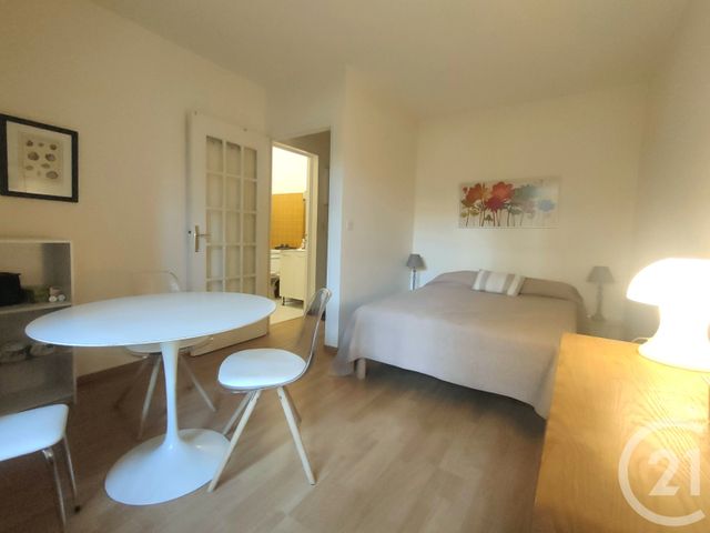 Afficher la photo en grand Appartement F3 à vendre - 3 pièces - 64.76 m2 - TOURGEVILLE - 14 - BASSE-NORMANDIE - Century 21 Tirard-Gardie