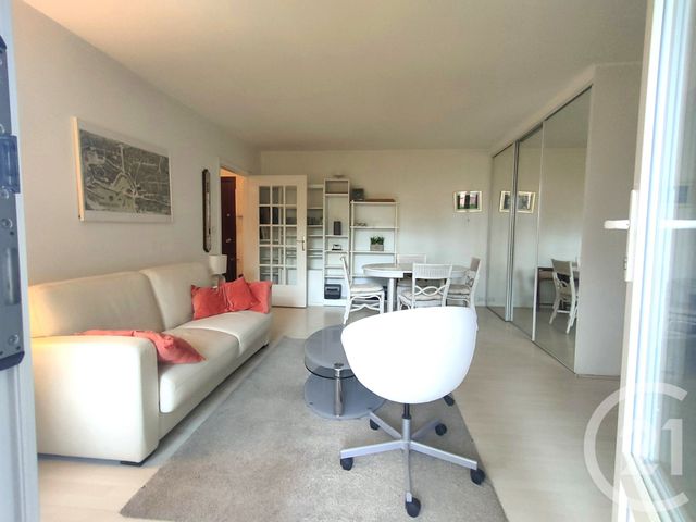 Afficher la photo en grand Appartement F3 à vendre - 3 pièces - 64.76 m2 - TOURGEVILLE - 14 - BASSE-NORMANDIE - Century 21 Tirard-Gardie