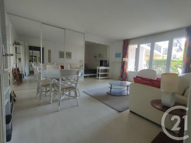 Afficher la photo en grand Appartement F3 à vendre - 3 pièces - 64.76 m2 - TOURGEVILLE - 14 - BASSE-NORMANDIE - Century 21 Tirard-Gardie