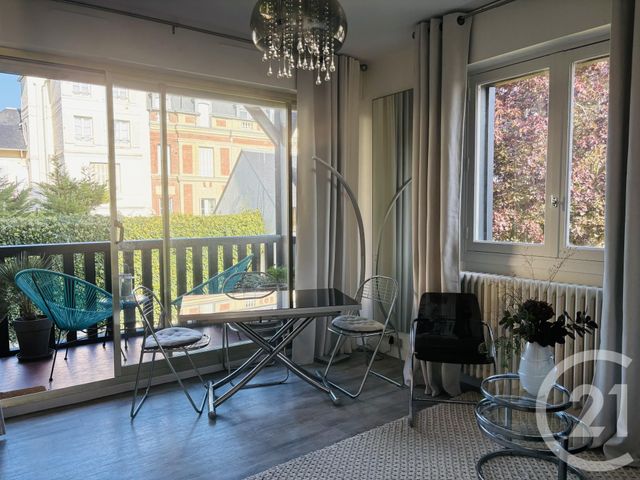 Afficher la photo en grand Appartement F2 à vendre - 2 pièces - 41.02 m2 - DEAUVILLE - 14 - BASSE-NORMANDIE - Century 21 Tirard-Gardie
