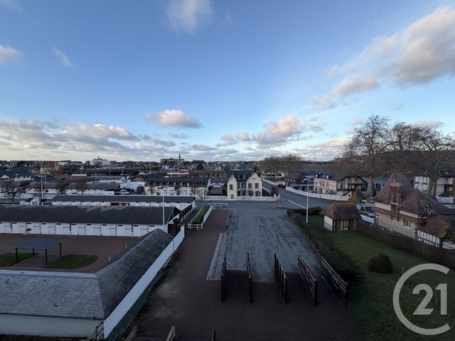 Appartement Duplex à vendre - 2 pièces - 37.2 m2 - DEAUVILLE - 14 - BASSE-NORMANDIE - Century 21 Tirard-Gardie