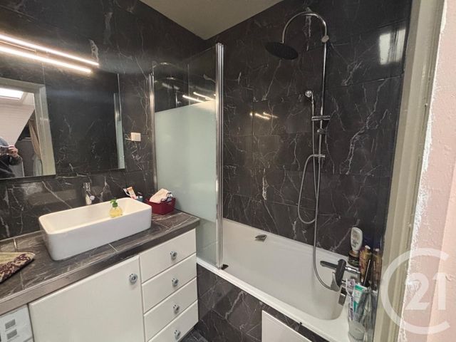 Appartement Duplex à vendre - 4 pièces - 83.23 m2 - DEAUVILLE - 14 - BASSE-NORMANDIE - Century 21 Tirard-Gardie