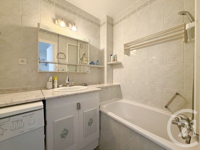 Appartement F2 à vendre - 2 pièces - 43.79 m2 - DEAUVILLE - 14 - BASSE-NORMANDIE - Century 21 Tirard-Gardie