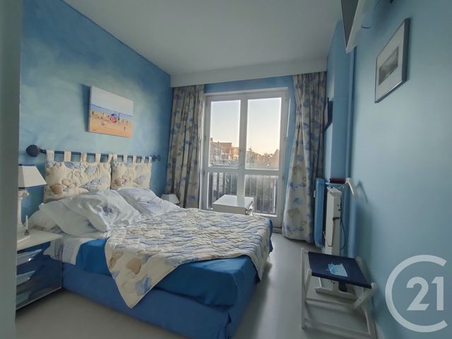 Appartement F5 à vendre - 5 pièces - 100.67 m2 - DEAUVILLE - 14 - BASSE-NORMANDIE - Century 21 Tirard-Gardie