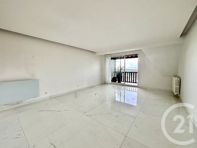 Appartement F4 à vendre - 4 pièces - 140.58 m2 - DEAUVILLE - 14 - BASSE-NORMANDIE - Century 21 Tirard-Gardie
