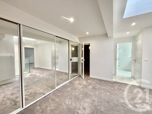 Appartement F4 à vendre - 4 pièces - 140.58 m2 - DEAUVILLE - 14 - BASSE-NORMANDIE - Century 21 Tirard-Gardie