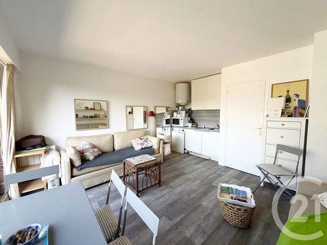 Appartement Studio Cabine à vendre - 1 pièce - 24.87 m2 - DEAUVILLE - 14 - BASSE-NORMANDIE - Century 21 Tirard-Gardie